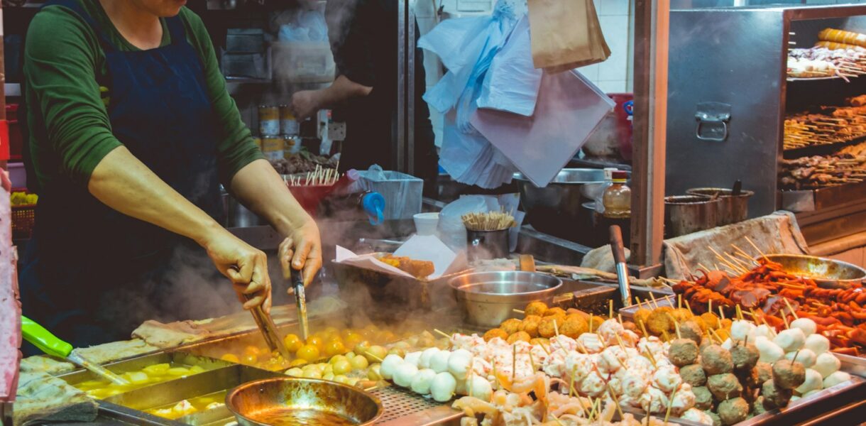 woman cooking street foods